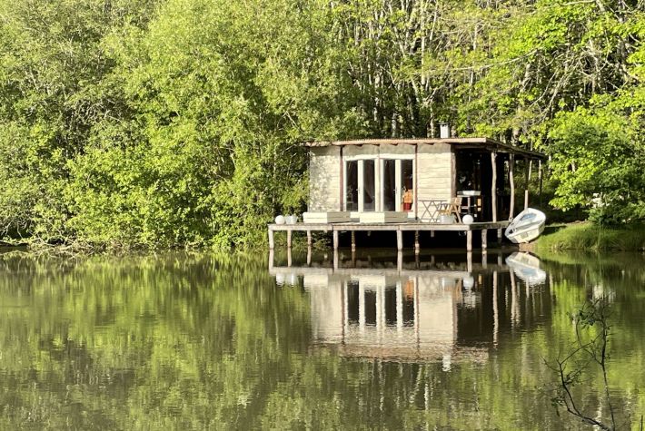 cabin-cariad-bordeaux
